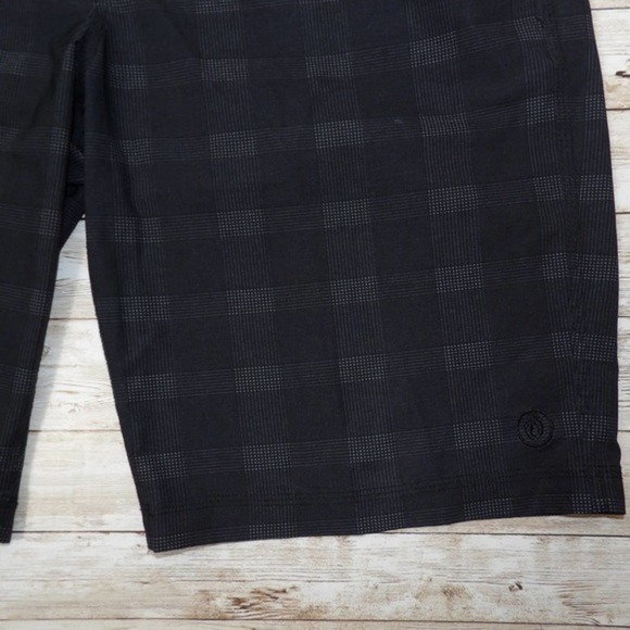 HANG Ten Hybrid Style Shorts Walking Board Shorts Gray Black Plaid - Picture 6 of 7